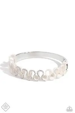 Paparazzi Scrunched Surety - White - Fashion Fix November 2023 1