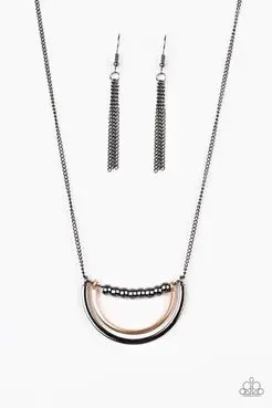 Paparazzi Artificial Arches - Black 1