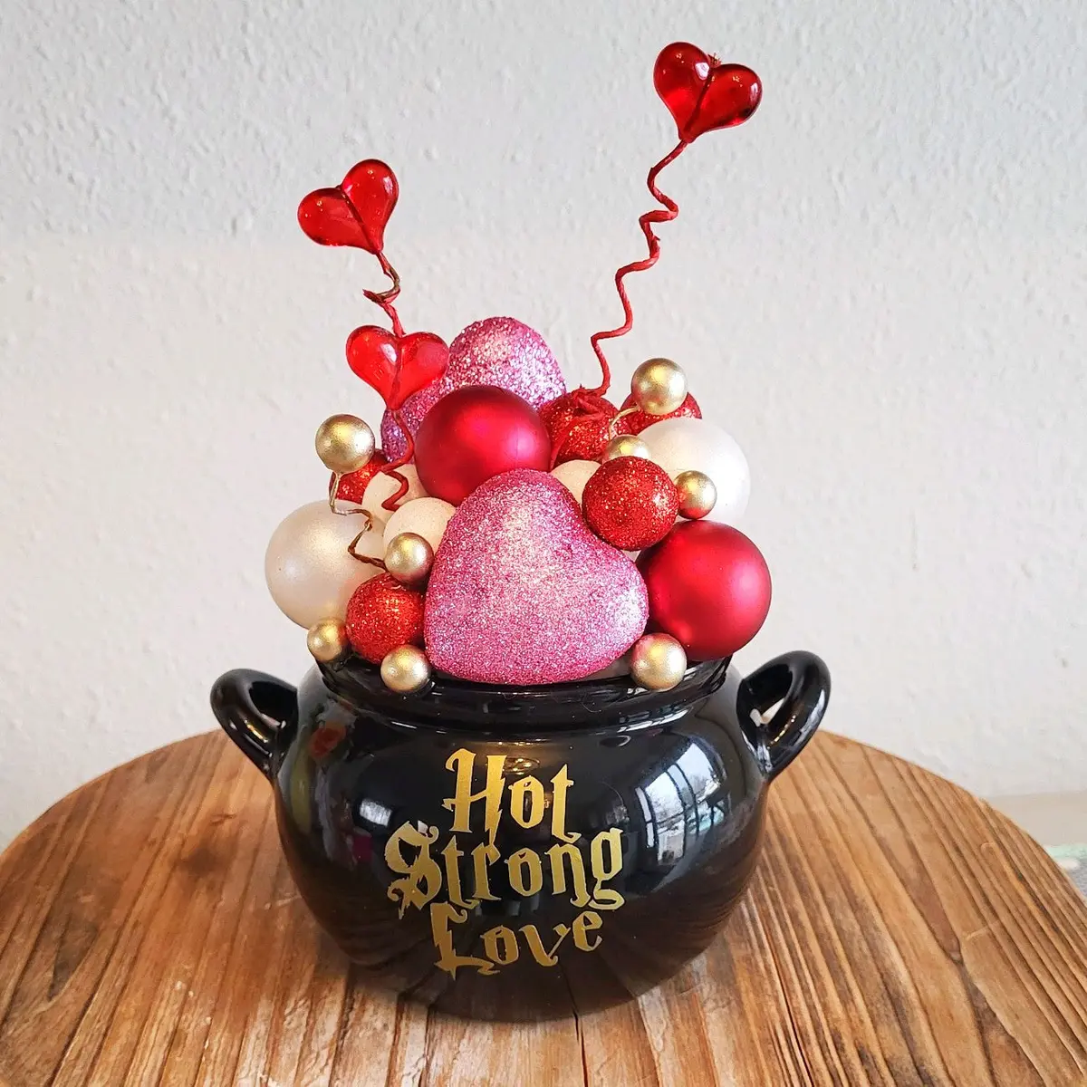 Cauldron Full Of Love Valentines Décor 1