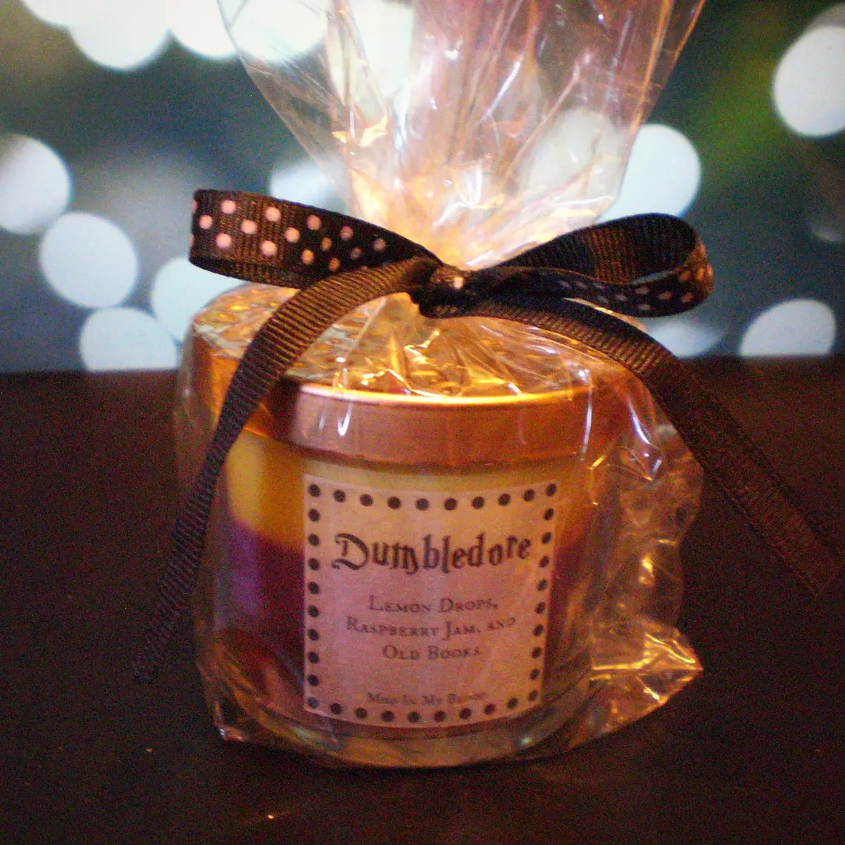 Character Candle Gift Wrapping 1