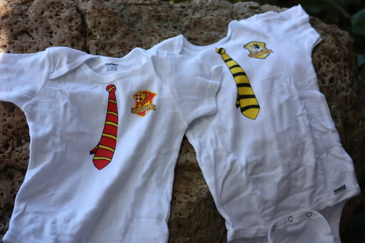 Iron-On House Tie And Crest Transfer 1