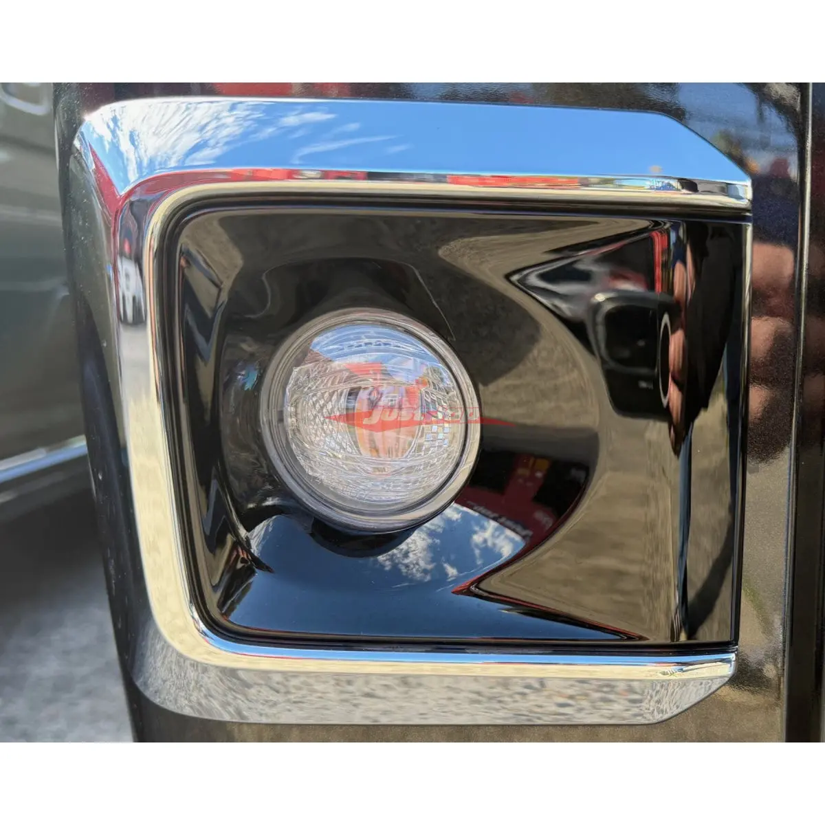 Genuine Daihatsu Front Fog Light Finisher/Surround R/H Fits Daihatsu S500/S510 Hi-Jet 2021+ 1