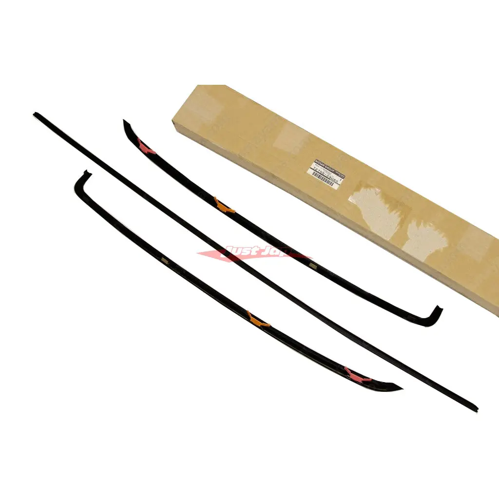 Genuine Nissan Front Windscreen Moulding Kit Fits Nissan R32 Skyline Gts/T & Gtr (Coupe) 1