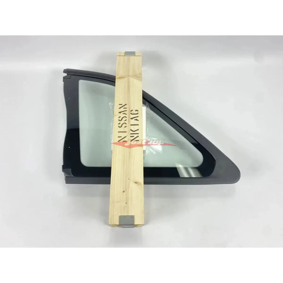 Genuine Nissan Rear Quarter Panel Glass L/H Fits Nissan R34 Skyline Gt/T & Gtr (Coupe) 1