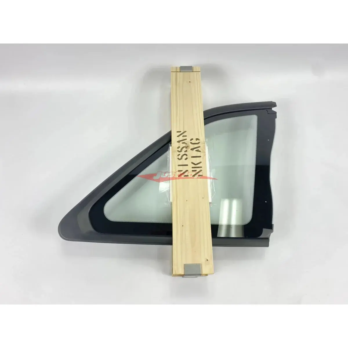 Genuine Nissan Rear Quarter Panel Glass R/H Fits Nissan R34 Skyline Gt/T & Gtr (Coupe) 1