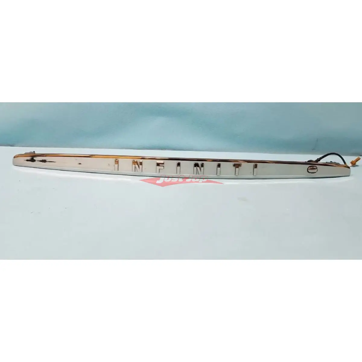 Infiniti Rear Tailgate Finisher Fits Nissan J50 Crossover & Infiniti Ex35/Ex37 1