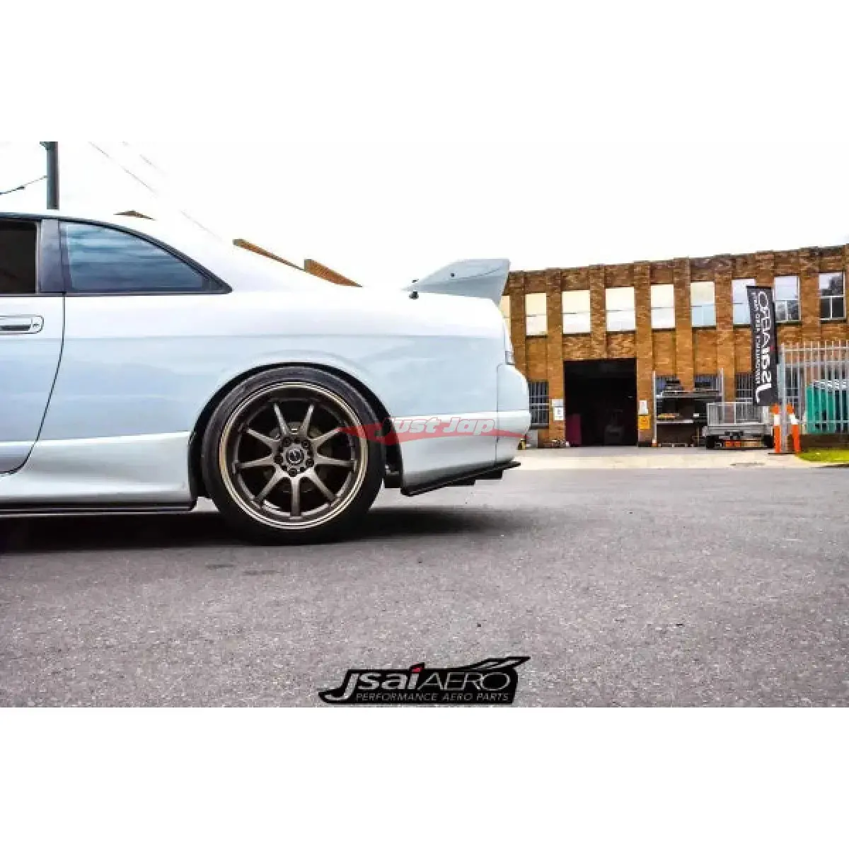 Jsai Aero Nissan R33 Gts-T Skyline Aero Rear Pod Extensions 1