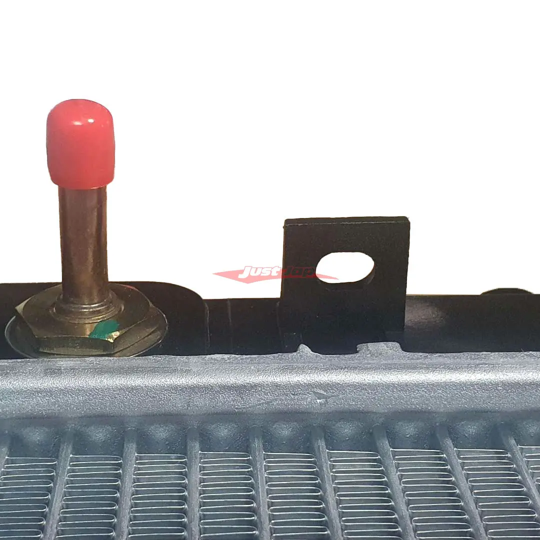 Tbap Genuine Style Replacement Radiator (Width 688Mm) Fits Nissan M35 Stagea & V35 Skyline (Engine Driven Radiator Fan / Round Fan Shroud Locating Holes) 2