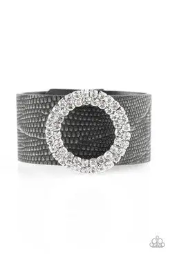 Paparazzi Ring In The Bling  - Black 1