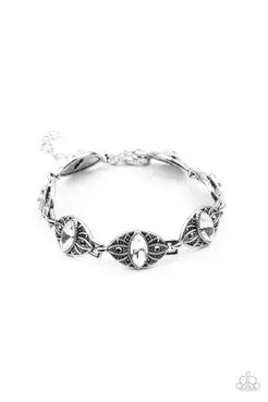 Paparazzi Crown Privilege - White 1