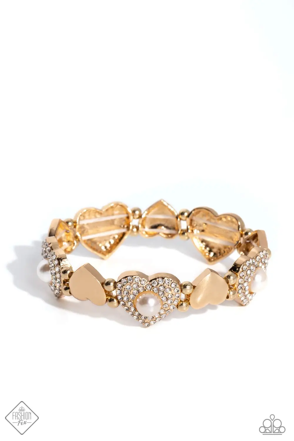 Paparazzi Heartfelt Heirloom - Gold - Fashion Fix March 2024 1