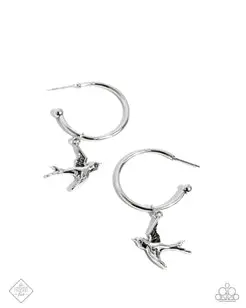 Paparazzi Meadowlark Memento - Silver - Fashion Fix 1