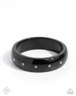 Paparazzi Cheeky Chic - Black - Fashion Fix 1
