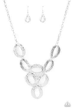 Paparazzi Oval The Limit - Silver 1